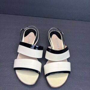 Nicholas Kirkwood Black and Cream Sandals US 7.5 EU 38 Leather Made In Italy